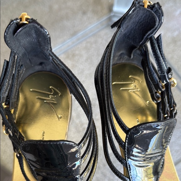 Giuseppe Zanotti Black Patent Leather Ankle Strap Flat Sandals Size 39.5 - Picture 6 of 10